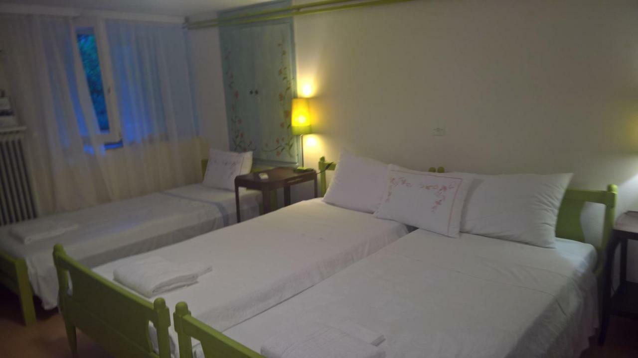 Spitaki Spata Airport Studio Екстер'єр фото
